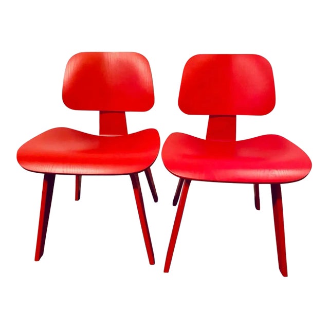 Vintage Eames Molded Plywood Dining Chairs, Dcw, Set of 2, Charles & Ray Eames, 2006, Pre-Catalyzed Lacquer For Sale