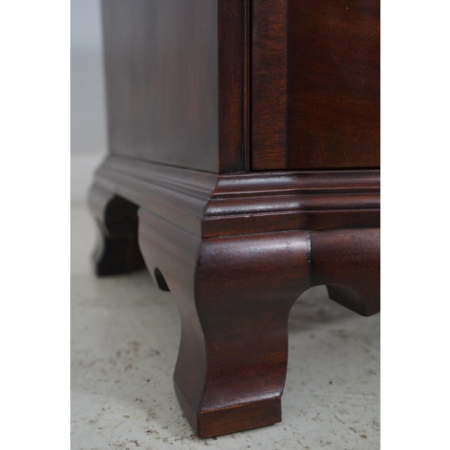 Henkel Harris Spnea Blockfront Mahogany Chest For Sale In Philadelphia - Image 6 of 12