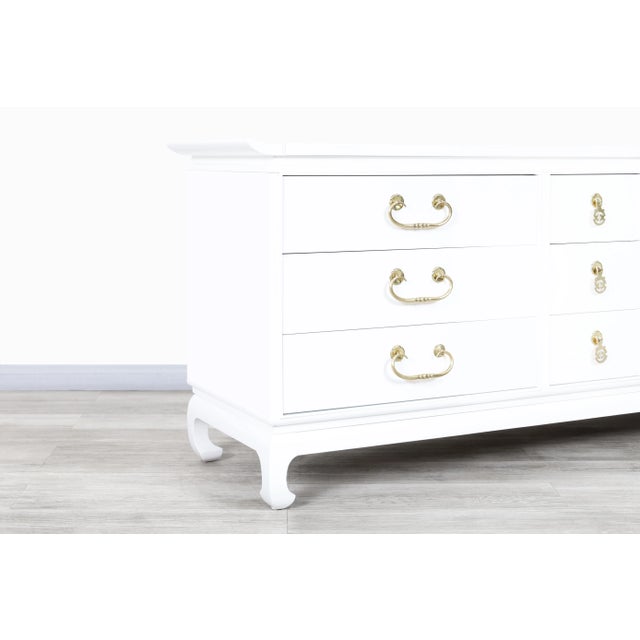 Mid-Century Modern Vintage Hollywood Regency White Lacquer and Brass Credenza, 1950s For Sale - Image 3 of 12