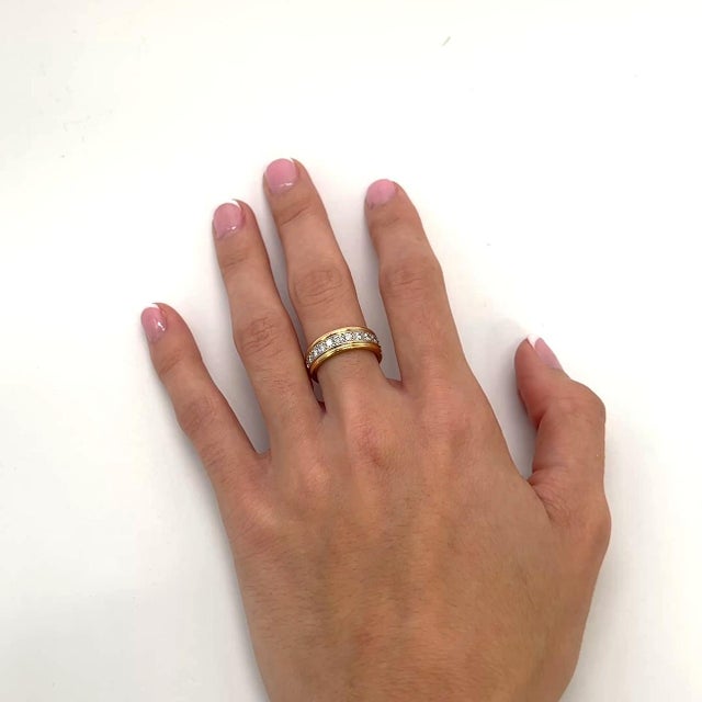 Early 21st Century 18k Yellow Gold "Oscar Heyman" Ring With Brilliant Cut Diamonds Size 6 For Sale - Image 5 of 5