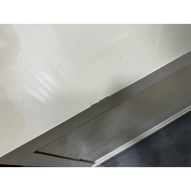 1980s Postmodern Lacquered Pair of Night Stands For Sale In Cleveland - Image 6 of 10