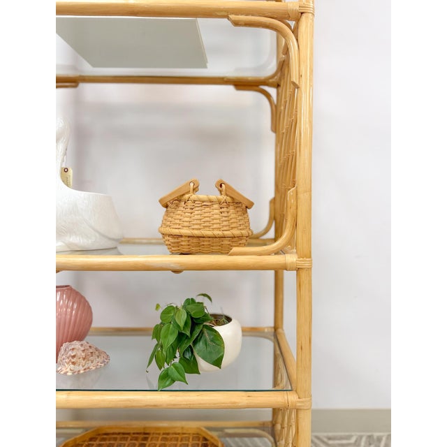 Vintage Arched Rattan Wicker Bamboo Shelf Hollywood Regency Coastal 5 Shelves For Sale - Image 11 of 15