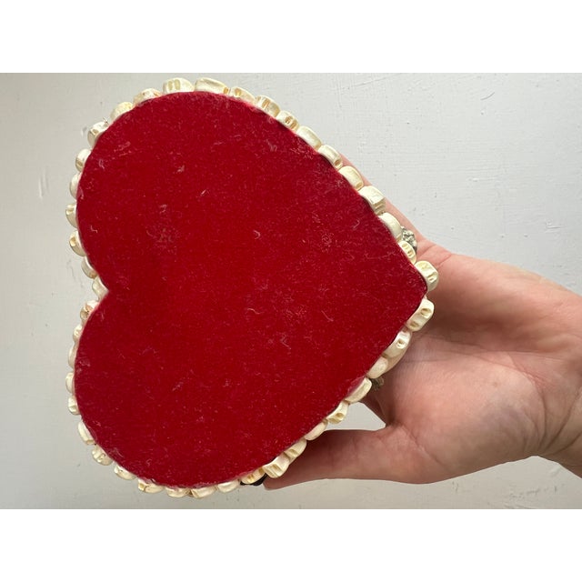 1970s Vintage Seashell Heart Trinket Box | Red Velvet Lined Coastal Keepsake For Sale - Image 5 of 10