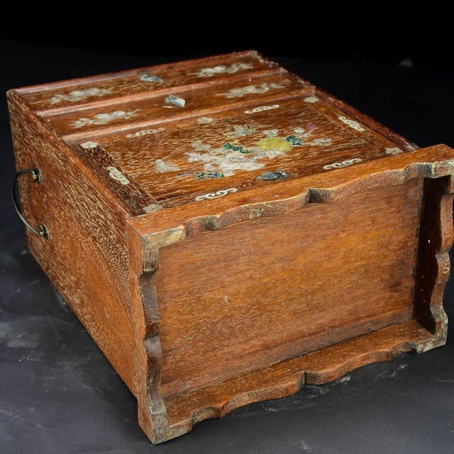 Add a touch of timeless Oriental elegance to your vanity or desktop with this exquisite vintage Chinese storage chest....