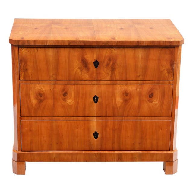 Biedermeier Chest of Drawers in Cherry For Sale