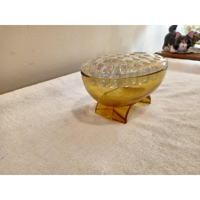 1950s Vintage Martinsville Viking Oval Amber Flower Frog For Sale - Image 5 of 6