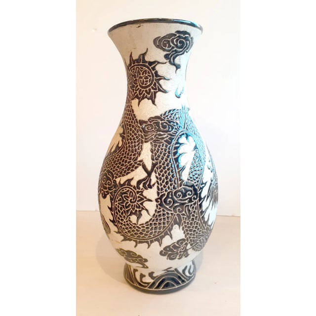 Mid Century Chinese Porcelain Fahua Dragon Vase For Sale - Image 4 of 9
