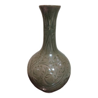 Chinese Ceramic Vase Yaozhou Ware Celadon Vase Hand Carved Flowers Pattern For Sale