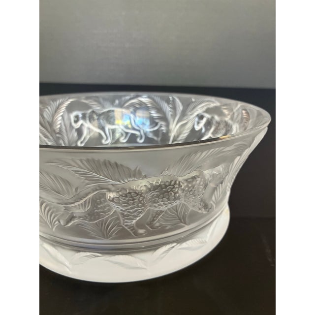 Glass 1990s Lalique Crystal Jungle Bowl, Model 1111500, Features a Detailed, Frosted Crystal Leopard Motif Surrounding the Exterior. For Sale - Image 7 of 12