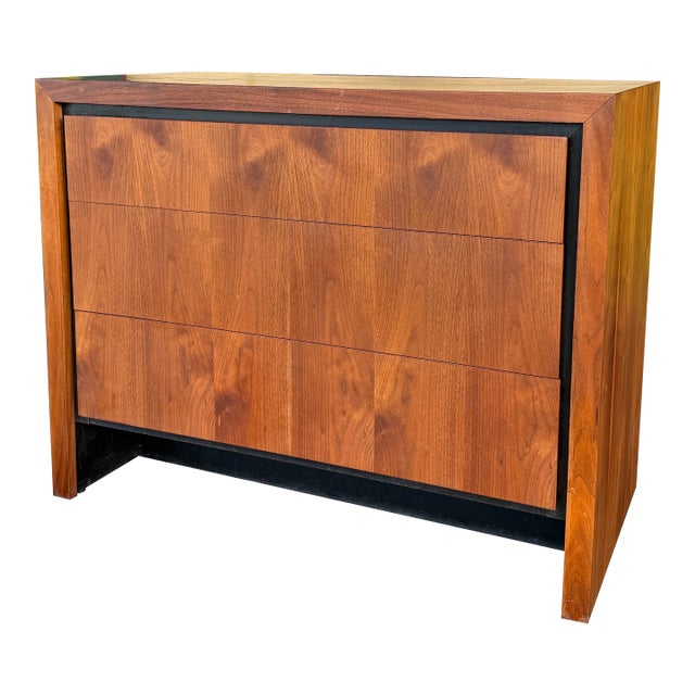 1970s Dillingham Mid Century Walnut Bachelors Chest Smallboy Dresser For Sale