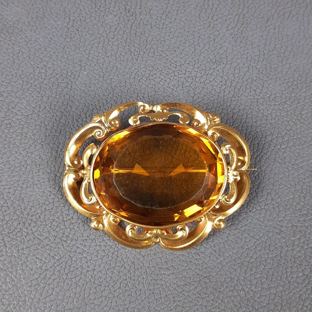 Antique Victorian Pinchbeck Brooch, 1890s For Sale - Image 4 of 11