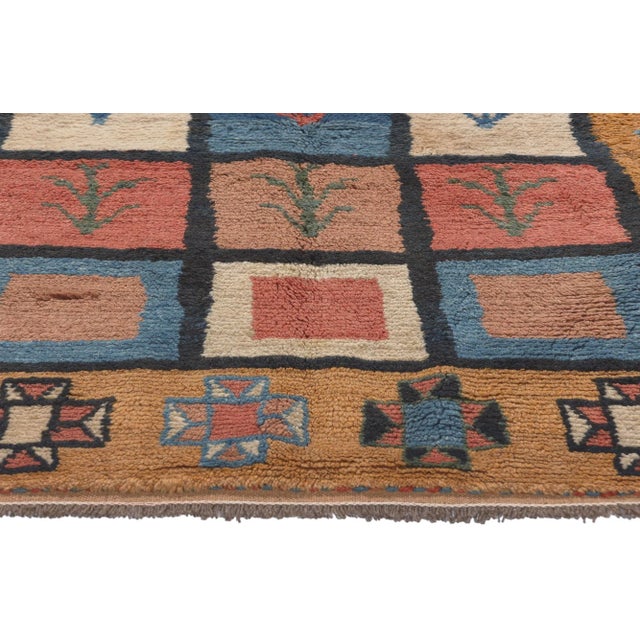 Late 20th Century Vintage Persian Shiraz Tribal Rug, 03'07 X 04'11 For Sale - Image 4 of 10