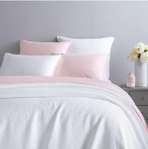 Pine Cone Hill by Annie Selke Diamond White Matelasse Coverlet, Queen