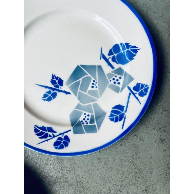 Vintage Art Deco Earthenware Dinner Plates from K&G Lunéville, 1940s, Set of 6 For Sale - Image 3 of 6