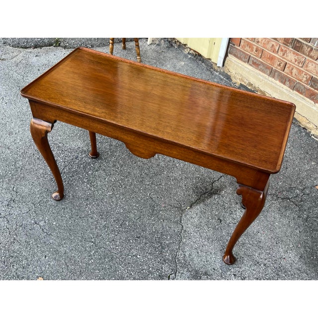 Queen Anne English Mahogany Tea Table For Sale - Image 3 of 10