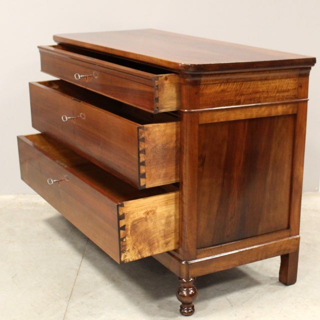 Antique Italian Charles X Chest of Drawers in Walnut For Sale - Image 5 of 14
