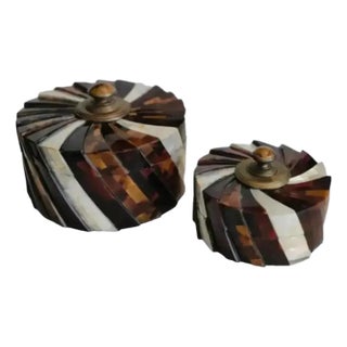 1990s Vintage Maitland-Smith Tessellated Faux Tortoise Shell and Mother of Pearl Decorative Boxes- Set of 2 For Sale