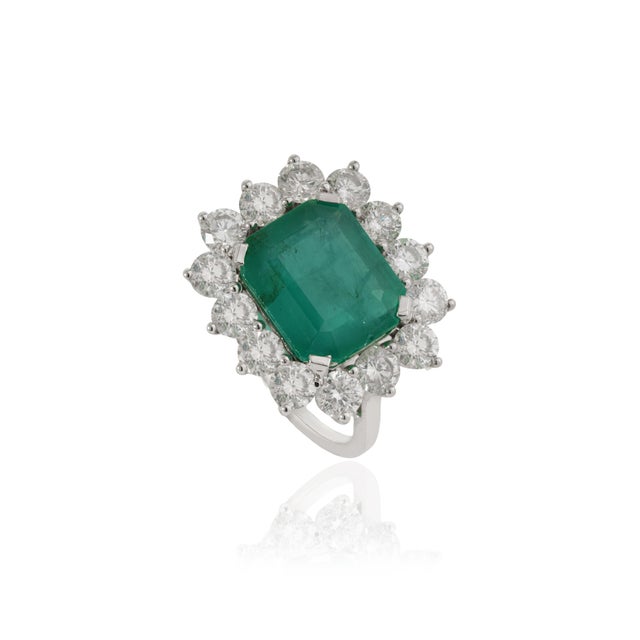 VR Jewels Contemporary Empire Style 4.1ct Big Emerald Diamond 14k White Gold Ring Size 4 For Sale - Image 4 of 18