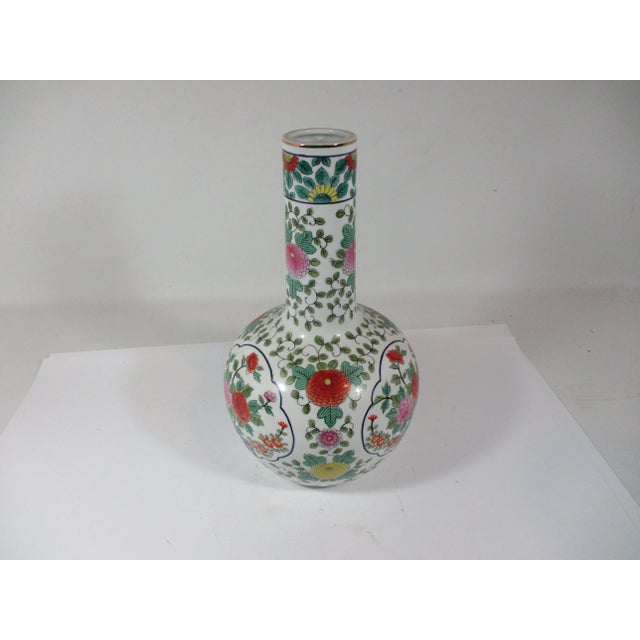 Transitional Large Asian Hand Painted Bulbus Long Neck Vase For Sale - Image 3 of 8