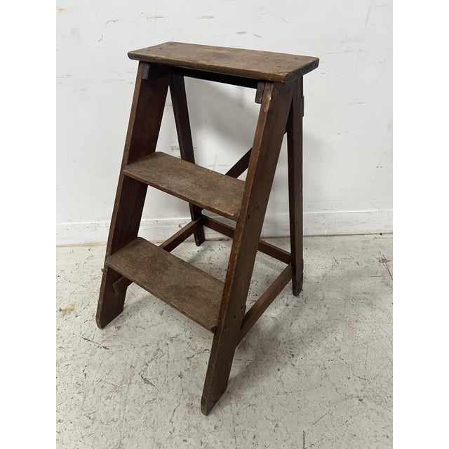 Brown Three-Step Library Staircase in Patinated Beech, 1900s For Sale - Image 8 of 9