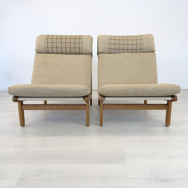 Bernt Petersen Danish Lounge Chairs – A Pair For Sale In New York - Image 6 of 16