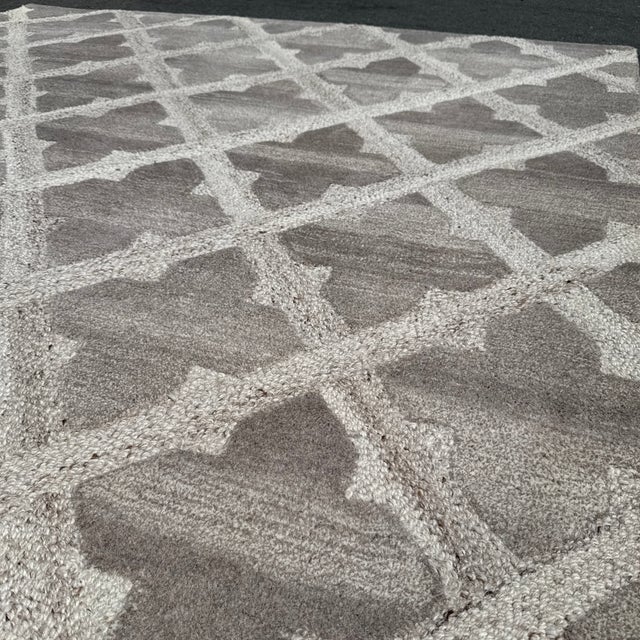 Contemporary 8ft 2in × 10ft 1in Artisan De Luxe Gray Fleur-De-Lys Wool Area Rug For Sale - Image 3 of 12