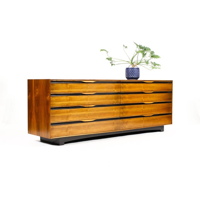 #2074 — Mid Century Vintage Large Walnut Dresser — John Kapel for Glenn of California — 8 Drawers Fantastic vintage large...