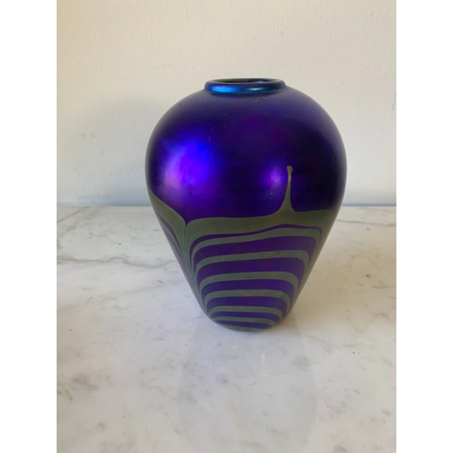 Vintage 1985 Pulled Feather Vase by Chuck Walters of Jamala Glass Studio For Sale - Image 9 of 13