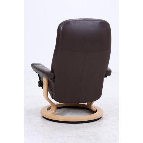 Set of Consul Recliner with Ottoman in Leather from Stressless For Sale - Image 18 of 18