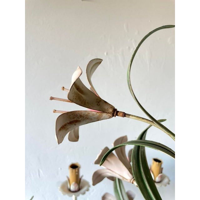 Green French Pink Lily Floral Tole 8-Light Chandelier attributed to Maison Chaumette, 1960s For Sale - Image 8 of 18