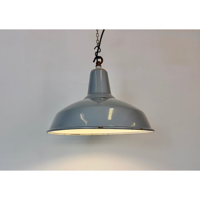 Vintage British Industrial Grey Enamel Factory Pendant Lamp, 1960s For Sale - Image 9 of 18