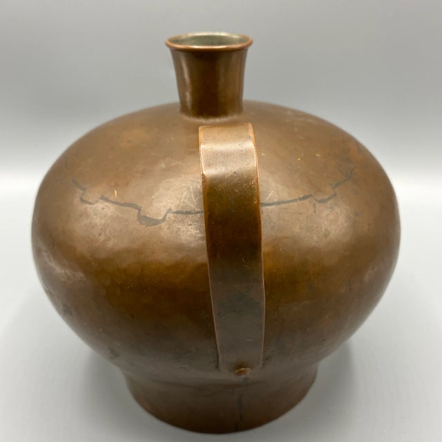 Copper Hand Hammered Cramp Joint Liquor/Whiskey Jug With Riveted Handle 1920's For Sale In Sacramento - Image 6 of 13