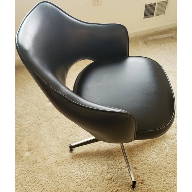 Mid Century Black Overman Swivel Office Chair For Sale - Image 4 of 7