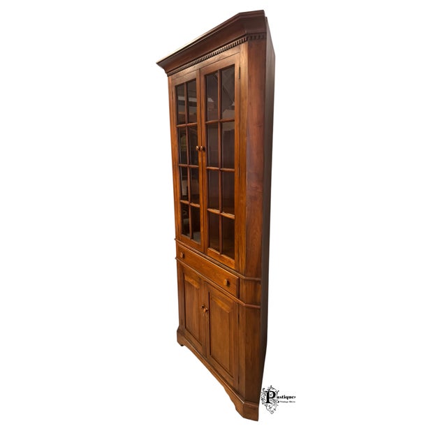 Thomas Chippendale Vintage Traditional American Style Mahogany Corner / Display Cabinet For Sale - Image 4 of 12