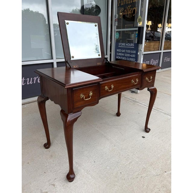 Henkel Harris 1980s Henkel Harris Solid Mahogany Vanity Model No. 2704 For Sale - Image 4 of 18