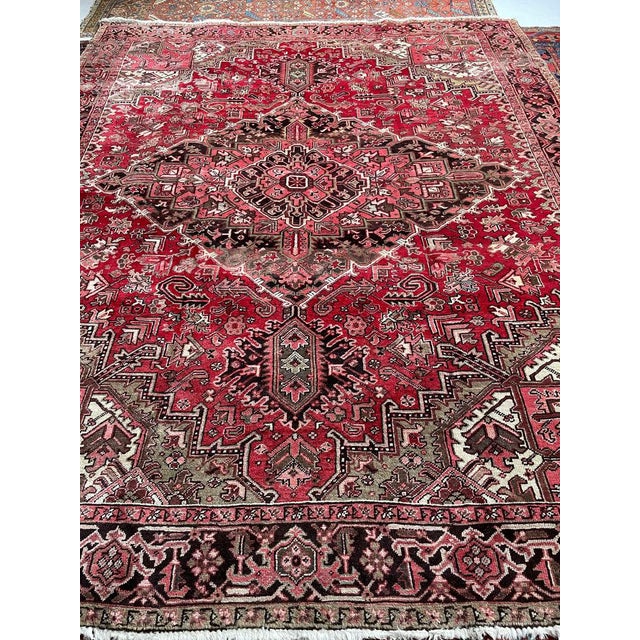 Textile Plush Soft Wool Vintage Heriz Rug 9.3 x 11.4 For Sale - Image 7 of 7