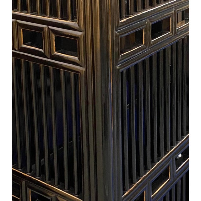 Early 20th Century Chinese Black Lacquered Lattice Cabinet For Sale - Image 5 of 6