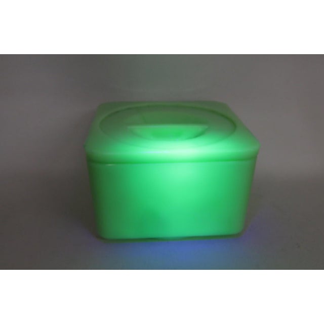 Mid-Century Modern Jeanette Poinsetta Jadeite Refrigerator Dish With Lid 1930s Uranium Glass 4753b For Sale - Image 3 of 18