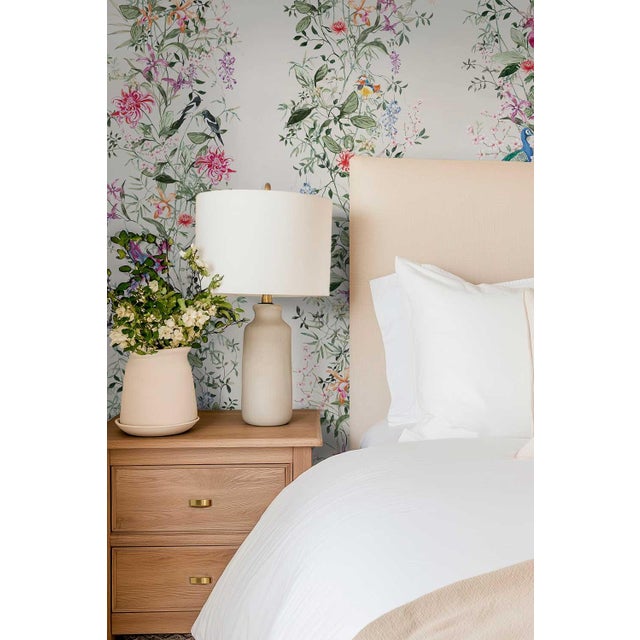 Mahjong Floral Stripe Grasscloth Wallpaper by House Party | Soap White | 6 Yards For Sale In Charlotte - Image 6 of 7