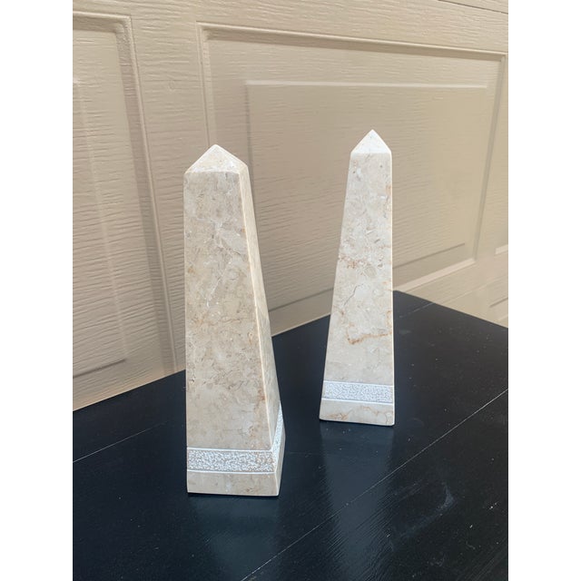 English Late 20th Century Neoclassical Solid Marble Cream and Gray Obelisks- a Pair For Sale - Image 3 of 10