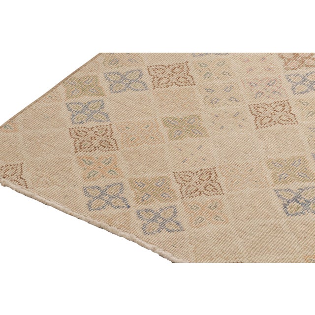 Vintage Zeki Müren Rug in Beige With Geometric Patterns by Rug & Kilim For Sale In New York - Image 6 of 7