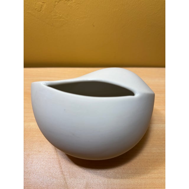 Uta Feyl 1970s Rosenthal Studio-Line Freeform Porcelain Vase by Uta Feyl, Germany For Sale - Image 4 of 7