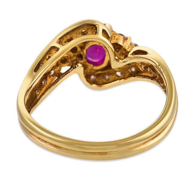 Vintage Ruby Diamond 18k Yellow Gold Swirl Ring, Size 5.5 For Sale In Los Angeles - Image 6 of 6
