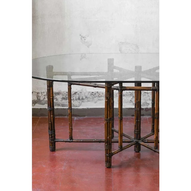 1970s Large Oval Table in Rattan with Leather Bindings and Glass Top from Mc Guire, San Francisco, 1970s For Sale - Image 5 of 8