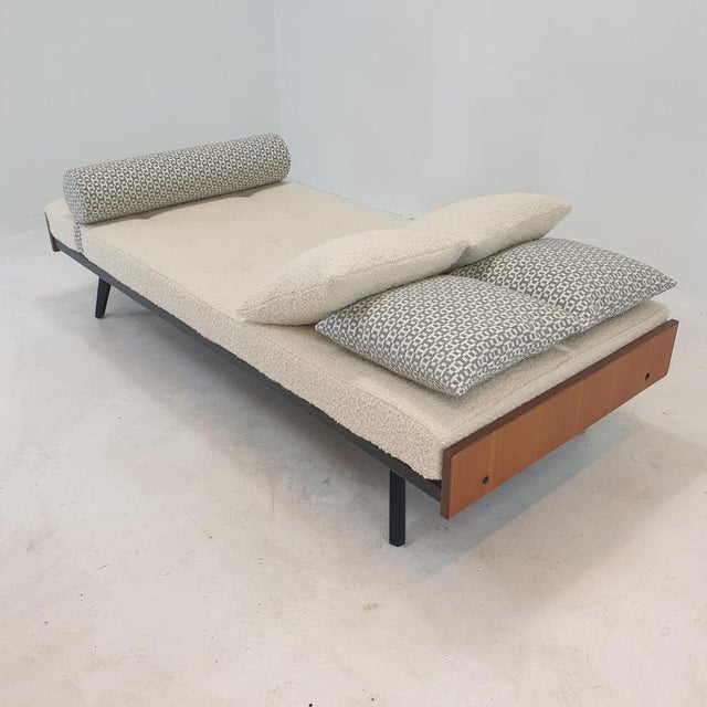 Daybed with Hermes Cushions and Bolster, 1960s For Sale - Image 4 of 18