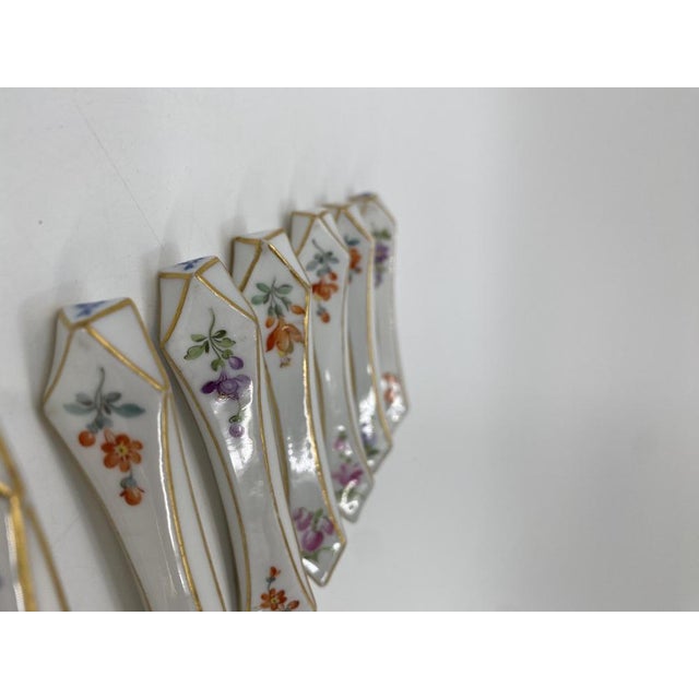 Porcelain Knife Rest with Flowers and Gold Rim from Meissen, Germany, 1900s For Sale - Image 6 of 12