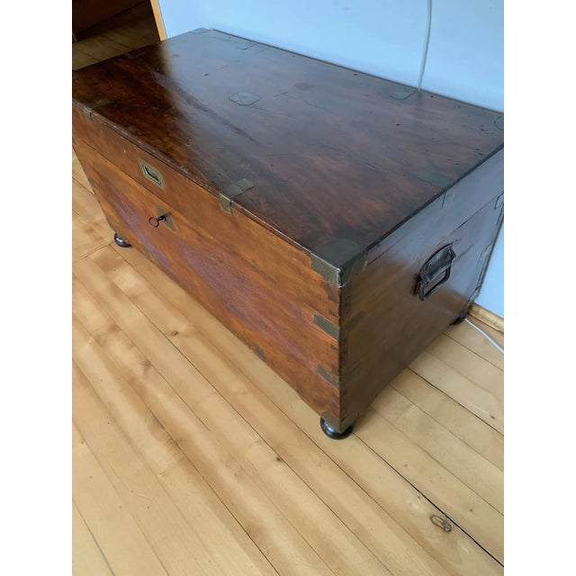 Wood Officer's Chest, Great Britain, 19th Century For Sale - Image 7 of 18