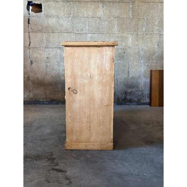 English Scrubbed Pine Dresser For Sale - Image 9 of 10