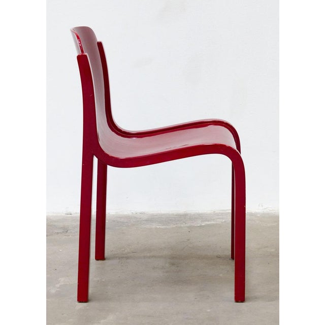 Produced by T70 in the late 1960s, designed by Carlo Bartoli, the Mito chair, with its magnificent sinuous shapes, has a...
