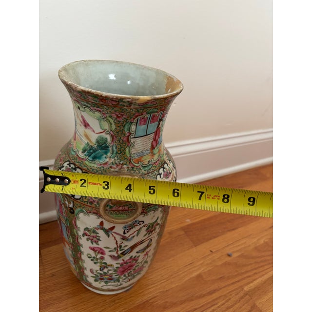 19th Century Chinese Export Rose Medallion Porcelain Vase For Sale - Image 9 of 9